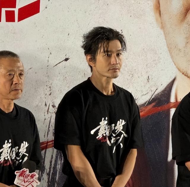 ��������Ǹ�������������Ϻ���Ҷ���žۣ�����״���ܺ�