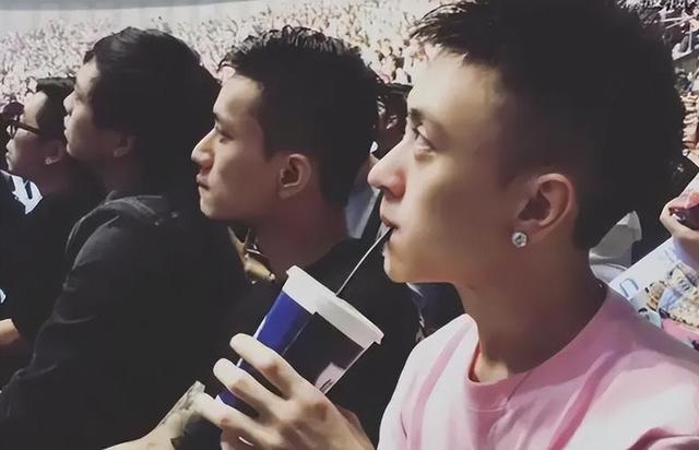 ��3.6��˽�˷ɻ�����������۸����� �����ϻʡ��طܵ���ɶ��ͷ��